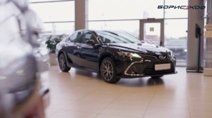 Самозаряжающаяся гибридная Toyota Camry в наличии!