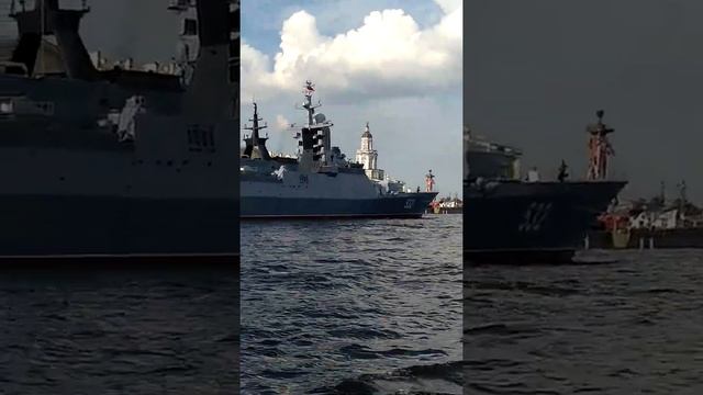 Корабли на Неве. Ко Дню ВМФ. смотреть онлайн