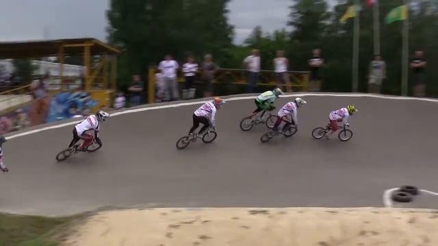 КПО 3. Юниоры и женщины. Заезд 2. Мото 1 смотреть онлайн