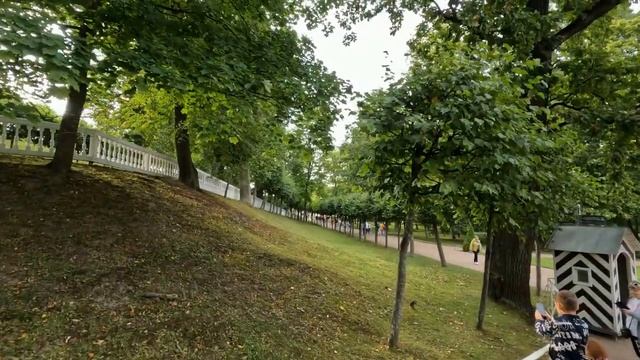 Дворцово парковый ансамбль Петергоф. Нижний парк, Часть 1 2023 г смотреть онлайн