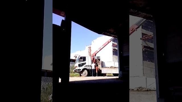 Разгрузка длинномеров рохлями