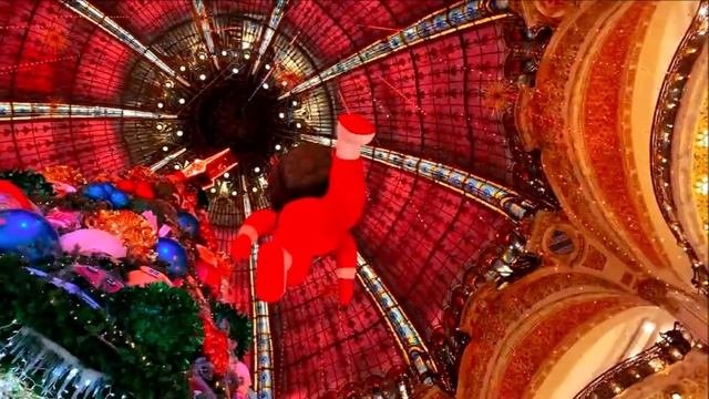 Top 10 Christmas Experiences In Paris: Illuminations Galeries Lafayette And The Paris Opera