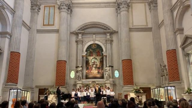 Children’s choral group in Venice, Italy смотреть онлайн