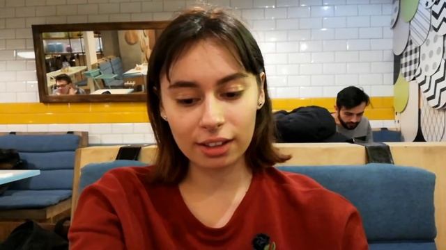 Даша и Аня ходят в театр смотреть онлайн