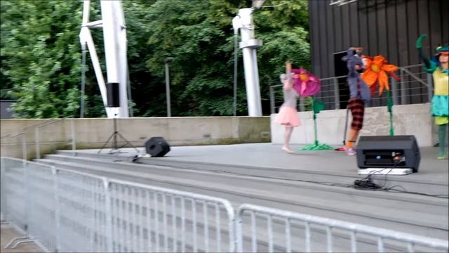 Wakacyjny Teatralny Elementarz. Spektakl "Mapa marzeń" w wykonaniu Teatru Kultureska. смотреть онлайн