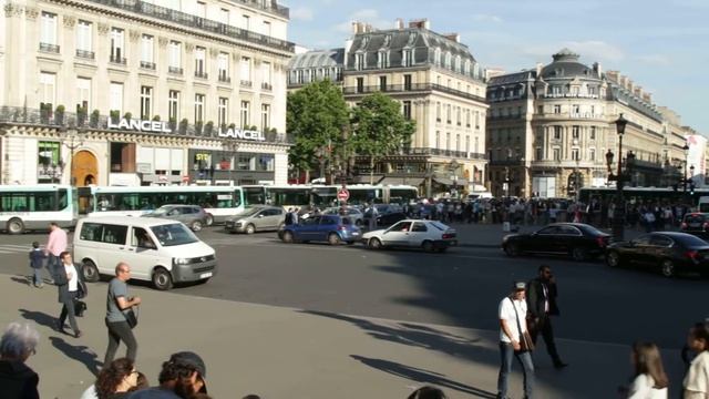 Steps of Grand Opera House Paris смотреть онлайн