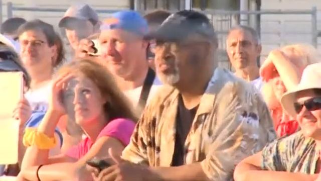 В Сочи парадом открылся фестиваль Игоря Бутмана «Акваджаз» смотреть онлайн