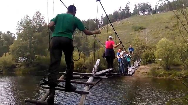 Прогулка на конях в Бургени 2.08.14 - На мосту смотреть онлайн