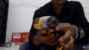 unboxing dewalt dcf887d2 si kecil yang torsinya badak