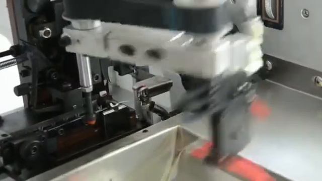 Fully Automatic Wire Cutting Stripping and Crimping on 2 wire смотреть онлайн