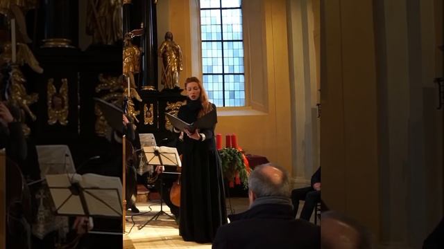 Dominique Dethier sings “Rejoice greatly" from G.F. Händel's Messiah HWV 56 смотреть онлайн