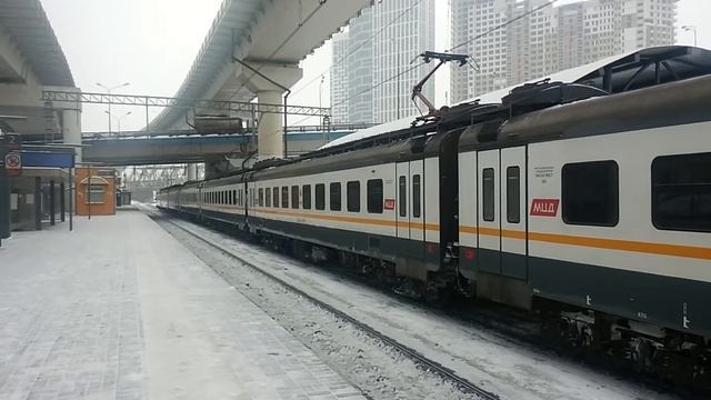 ЭП2Д-0028 ЦППК Перекраска Наше Подмосковье На станции Тестовская смотреть онлайн