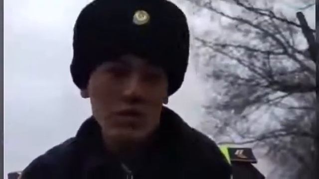 Ну очень тупой мент смотреть онлайн