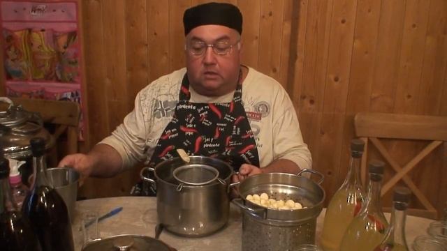 www.ukupor.com     Чеснок. Маринованый чеснок.  Pickled garlic. Вкусно и полезно!