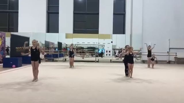 Параллельные потоки Лужники Группа №2 смотреть онлайн