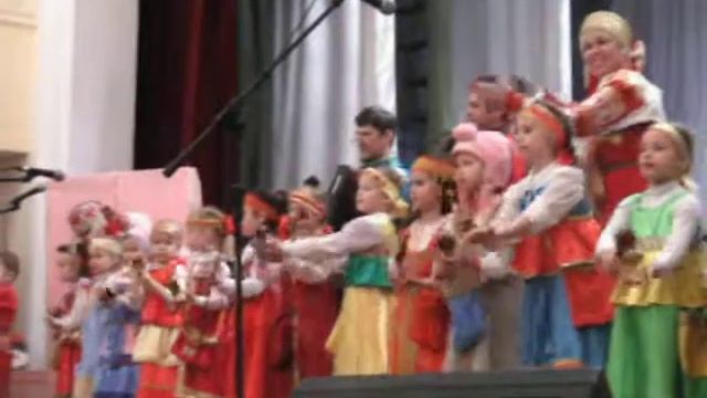 Первые пробы себя на сцене... смотреть онлайн