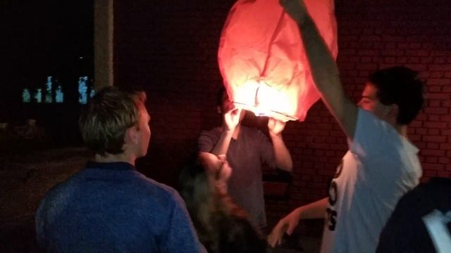 Запускаем фонарики 2 смотреть онлайн