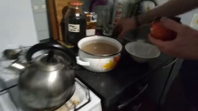 Помылся, а теперь можно и поесть!!! смотреть онлайн