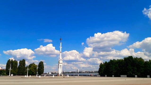 Часть 3. Прогулка по Воронежу. Адмиралтейская площадь. 3 августа 2020 смотреть онлайн