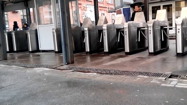 VID_20131217_151032.3gp смотреть онлайн