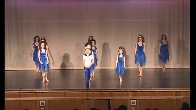 Irish Dancers doing a sailor themed ballet routine смотреть онлайн