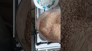 Готовим бюджетную прикормку для ловли уклейки.