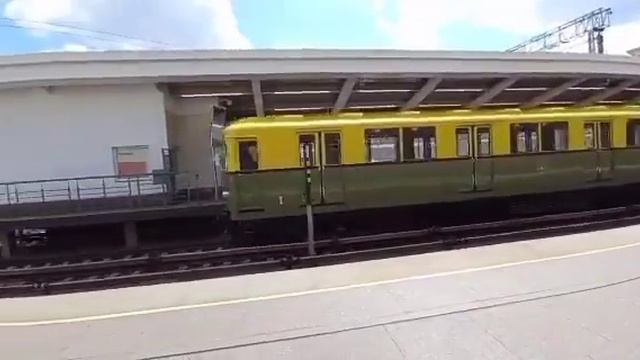 Метро вагон типа А.