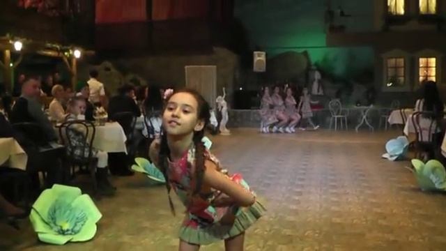 Показ от фешн студии Кристина, мини версия смотреть онлайн