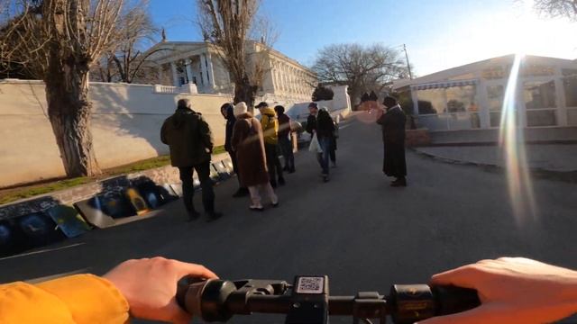 Экскурсия по севастополю на самокате для маришы 23 феравля 2023 часть 8 смотреть онлайн