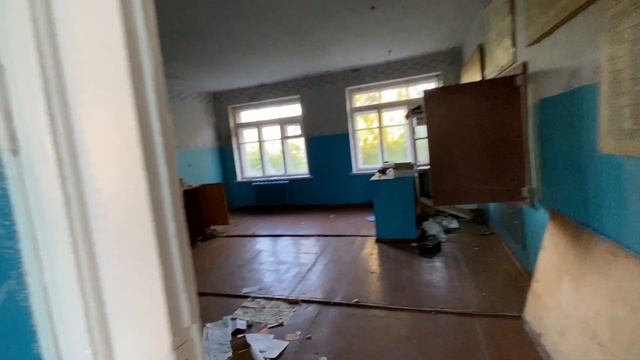 Заброшенная школа в  далеком поселке