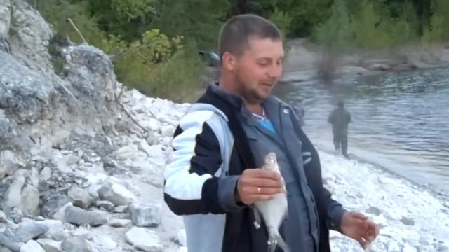 РЫБАЛКА на ЛЕЩА. ЛОВЛЯ ЛЕЩА .#Дядька Захар на рыбалке. смотреть онлайн