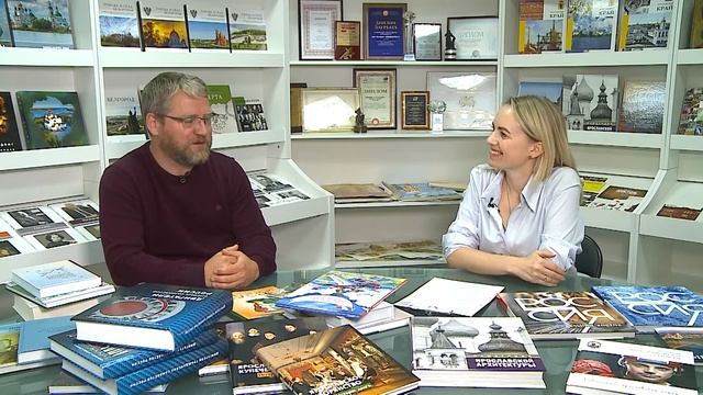 Книжный клуб. выпуск 7 (25.09.22) смотреть онлайн