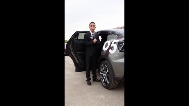 14 Lynk & Co 05 2020 Объяснение использования интерфейса детского сиденья с блокировкой смотреть онлайн