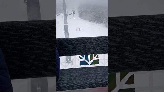 Катаюсь на подъёмнике в Горном смотреть онлайн