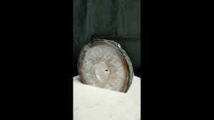 Агат с кварцем и аметистовой жеодой срез 1.7х11.5х9.5 см