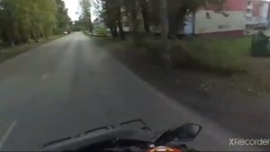 угоняю от ментов на квадрике напишите в коментах есть ли у вас пидбайк или квадрик