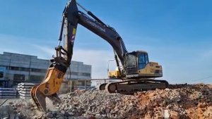 Гидроножницы IFP 19 X INDECO на Volvo EC250DL, ООО «СПЕЦРУССТРОЙ»_Вторичная переработка бетона