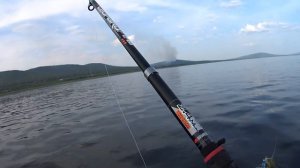 Рыбачим на ангаре в Сибири на лодке с мотором