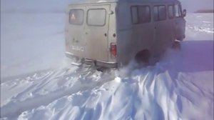 УАЗ БУХАНКА по снегу