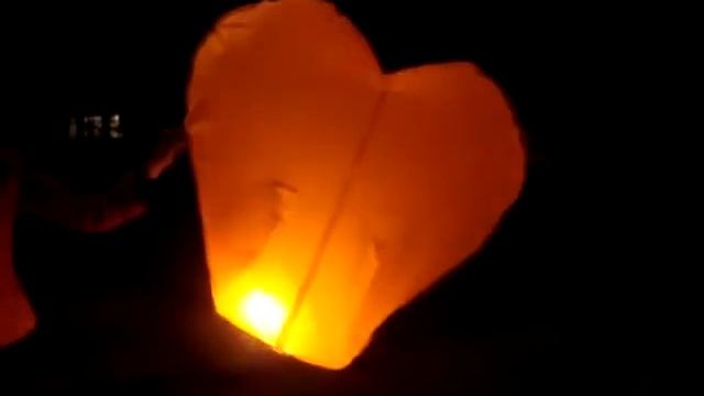 Небесный фонарик “Сердце“ смотреть онлайн