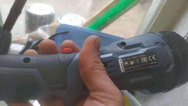 Аккумуляторный фонарик GRAHITE 18 В смотреть онлайн