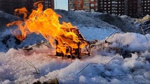 Сжигаем маленький деревянный дом!!! (не повторять!!!!!!)