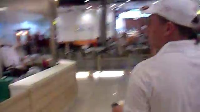 Столовка в торговом центре "Фестеваль" смотреть онлайн