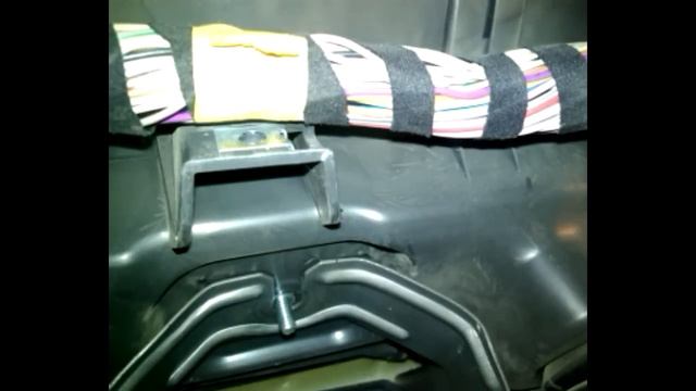 Daewoo Nexia - Снятие передней панели (торпеды), замена аудио динамиков в панели смотреть онлайн