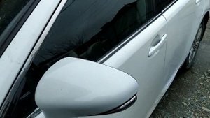 вскрыл лаком места где лак облез