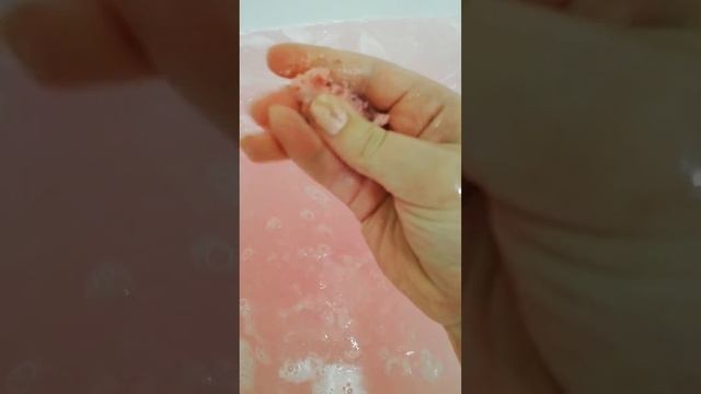 01/29/21/Запускаю бомбочку для ванны✌️😌 смотреть онлайн