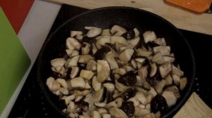 Грибная икра. Рецепт грибной икры. Икра из белых грибов.