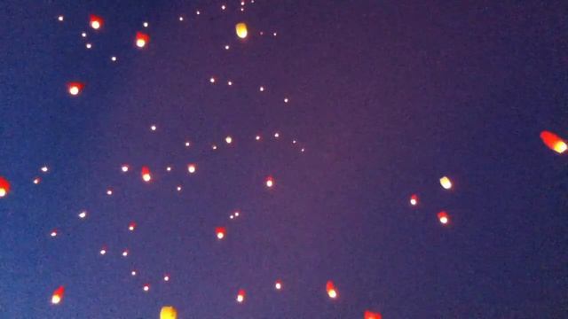 Запуск небесных фонариков в Иванове 10.03.2012 смотреть онлайн