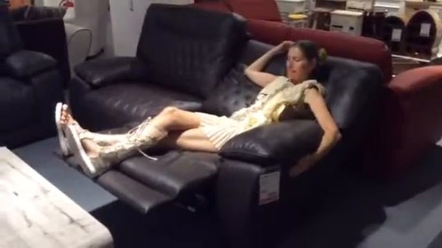 8/7/2017 visita ai magazzini Aiko di Burgas смотреть онлайн