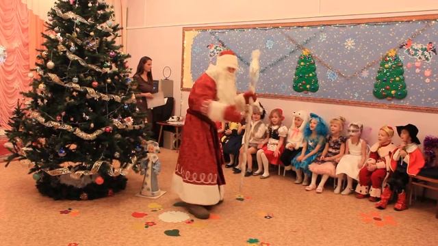 Замечательное представление Новый Год в детском саду №223 !!! 3 смотреть онлайн